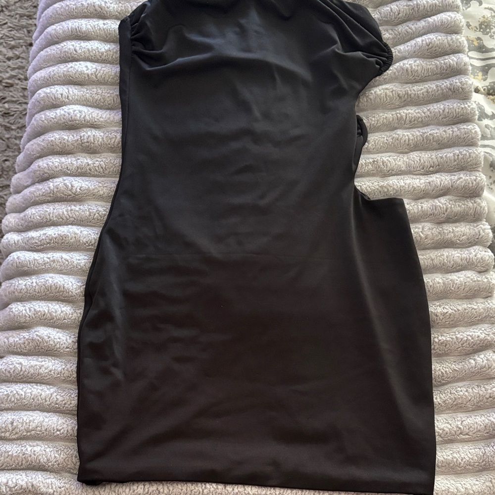 Chic One Shoulder Black Dress